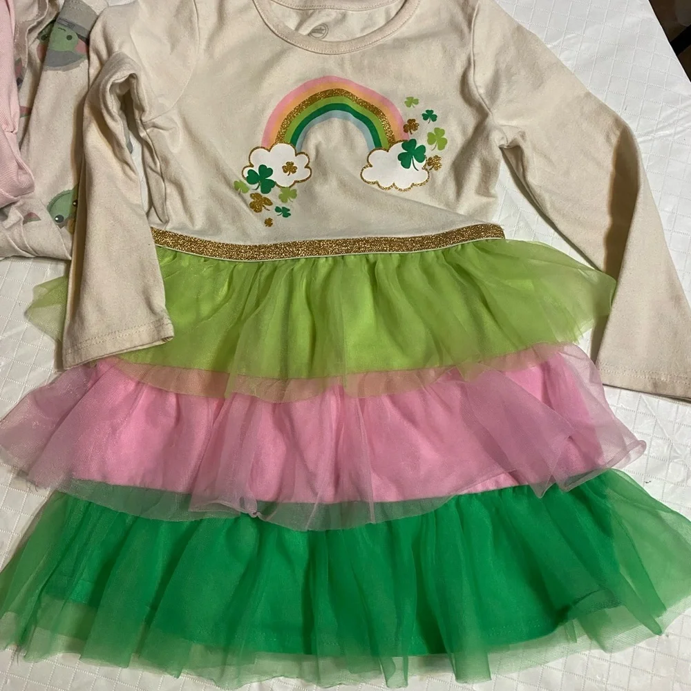 Adorable Kids' Clothing Set with Baby Yoda and Rainbow Designs
